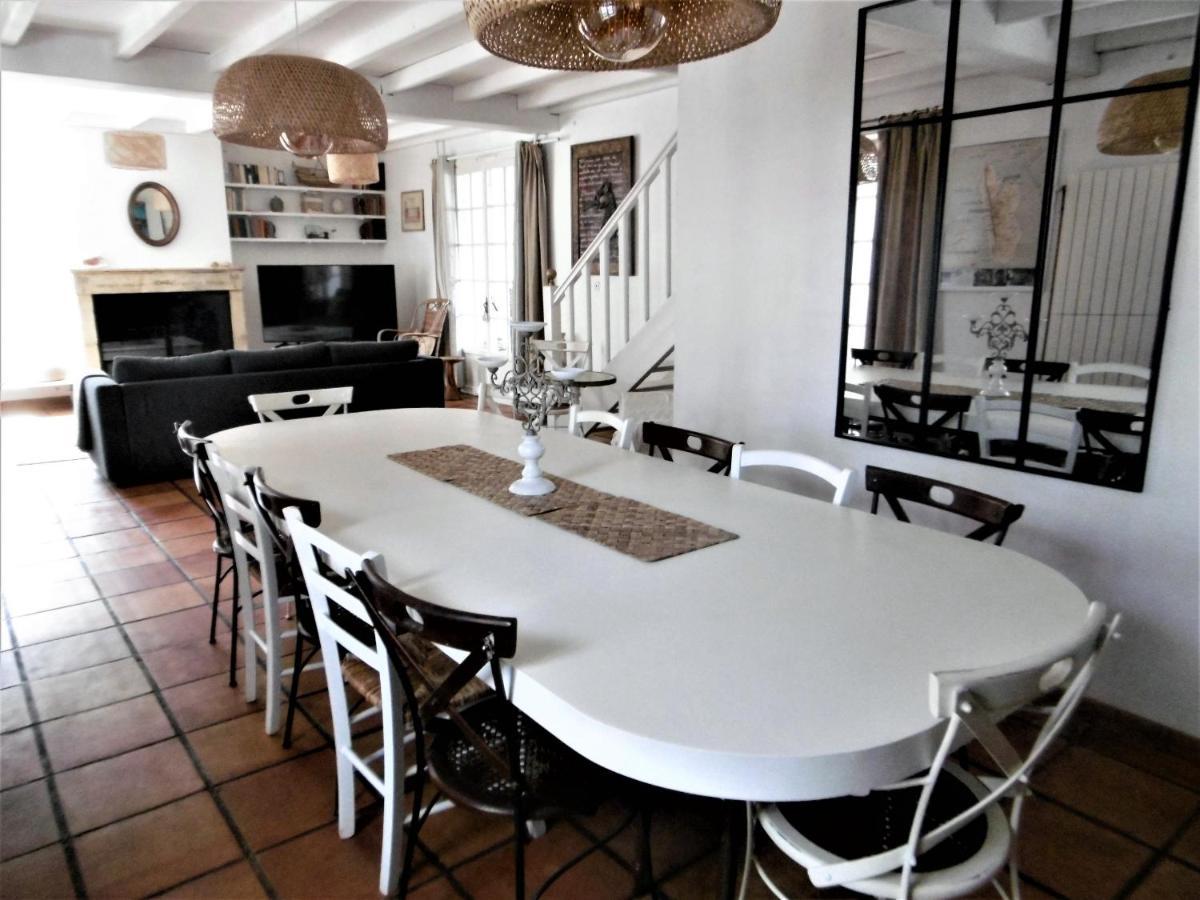 Le Chai Maison De Charme Pour Tribu Joyeuse Le Château-dʼOléron Esterno foto
