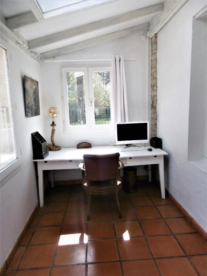 Le Chai Maison De Charme Pour Tribu Joyeuse Le Château-dʼOléron Esterno foto